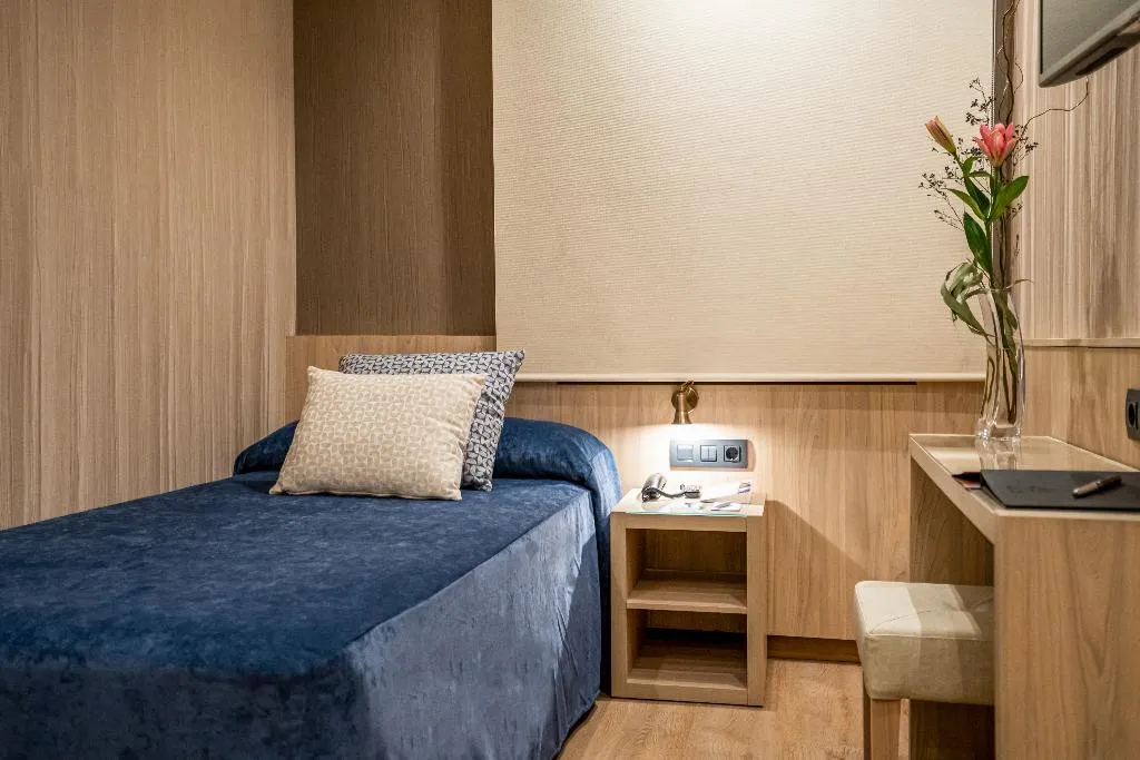 SINGLE STANDARD Room, Rialto, Barcelona
