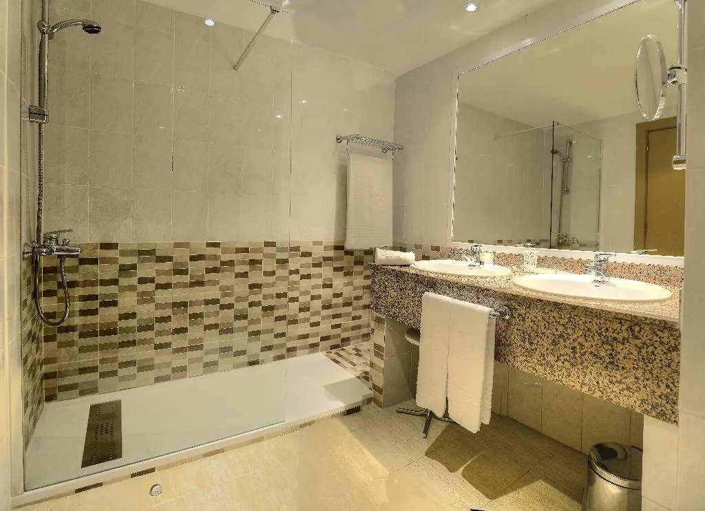 DOUBLE SINGLE USE STANDARD Room, Beatriz Toledo Auditorium & Spa, Madrid