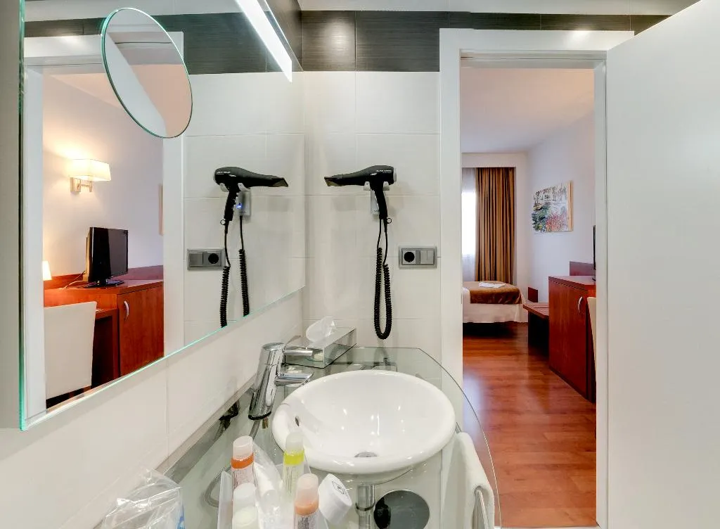SINGLE STANDARD Room, Monte Triana, Seville