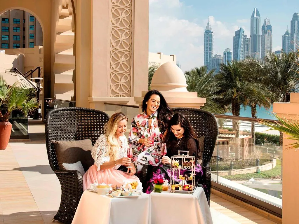 Bar, Fairmont The Palm, Dubai