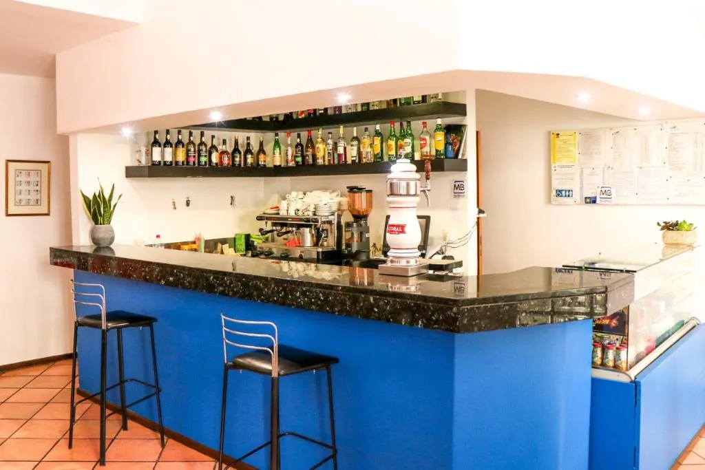 Bar, Residencial Amparo, Madeira