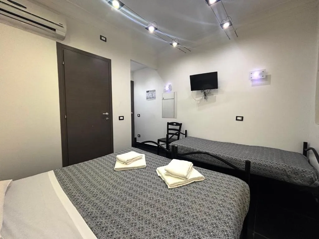TRIPLE BASIC Room, Palace Rome, Rome