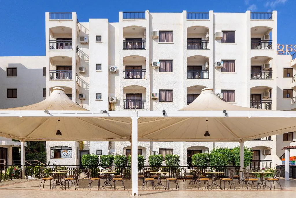 Restaurant, Seagull Hotel Apartments, Cyprus