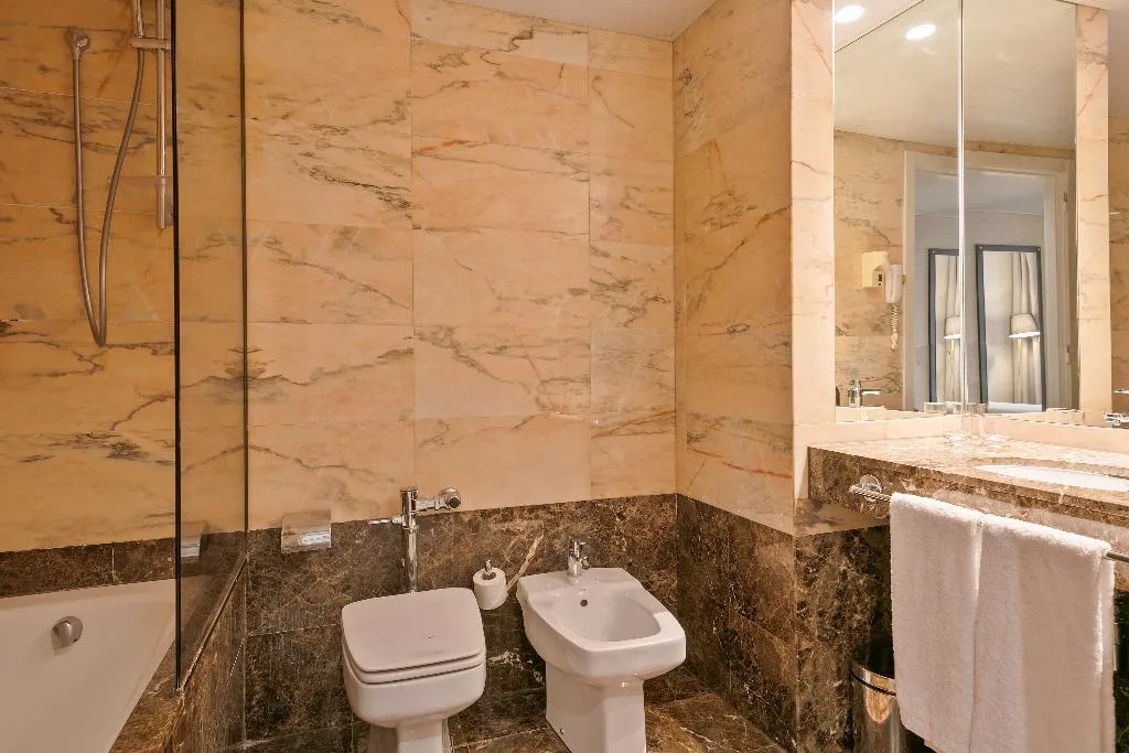 DOUBLE ECONOMY Room, Acta City 47, Barcelona