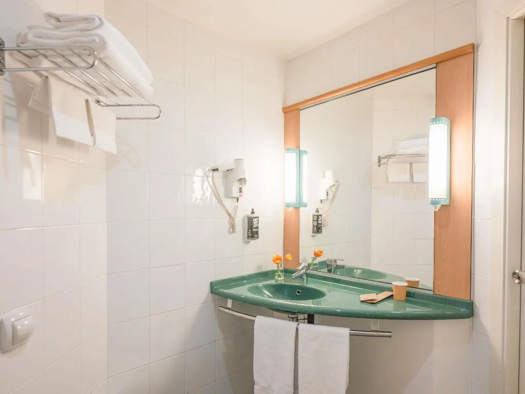 TWIN STANDARD Room, ibis Firenze Prato Est, Florence
