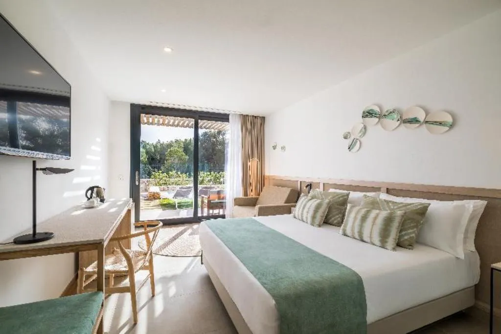 JUNIOR SUITE POOL VIEW Room, Barcelo Nura, Menorca