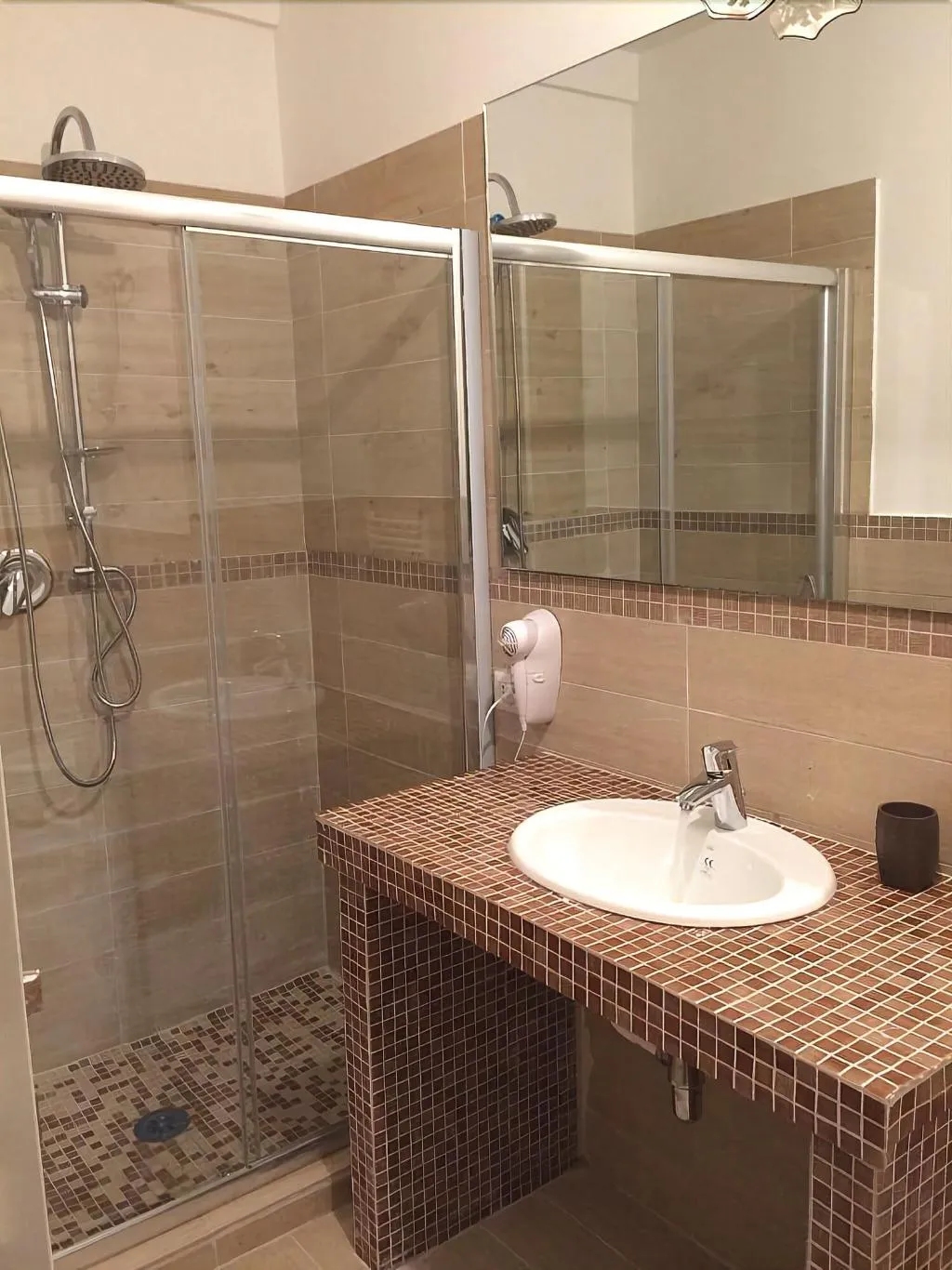 Room, Base Napoli B&B, Naples