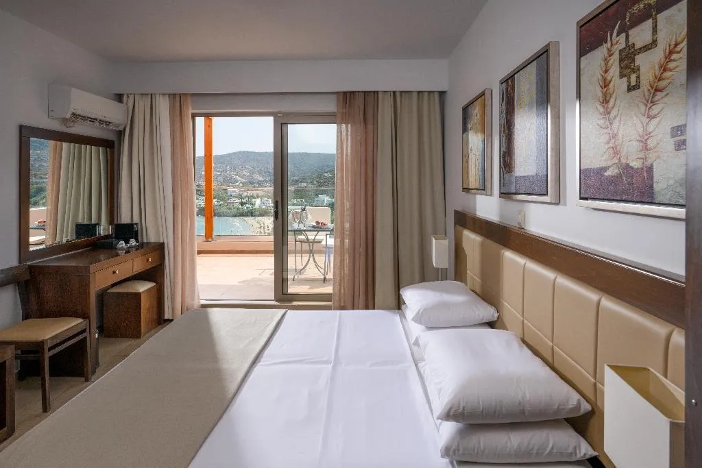 SUITE SEA VIEW Room, Miramare Resort & Spa, Crete