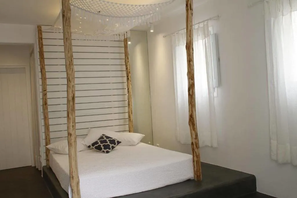 Room, Makris Beach Hotel, Santorini