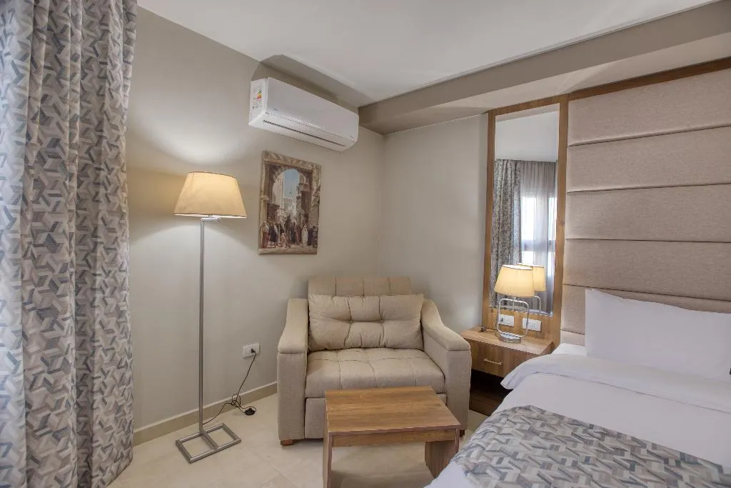 DOUBLE KING SIZE BED Room, Nozol Pyramids Hotel & SPA, Cairo