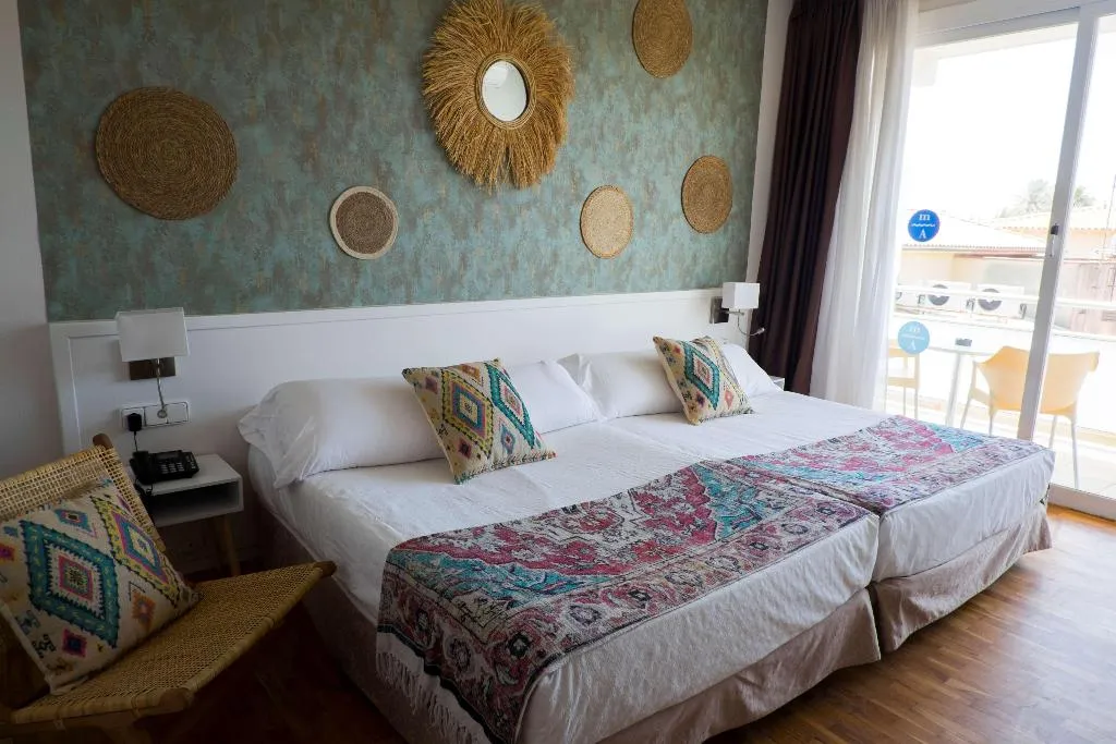 Room, Subur Maritim, Costa Brava