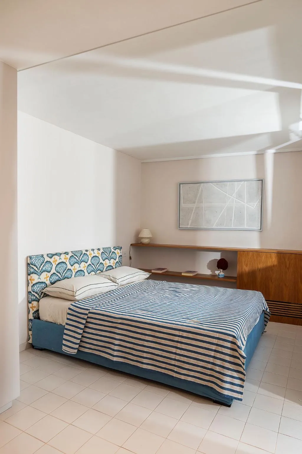 APARTMENT THREE BEDROOMS THREE BATHROOMS Room, Villa Certosa, Naples