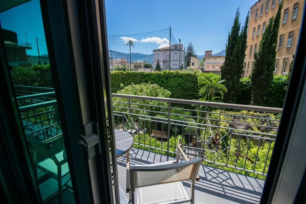 SUITE KING SIZE BED Room, Hotel Forum, Naples