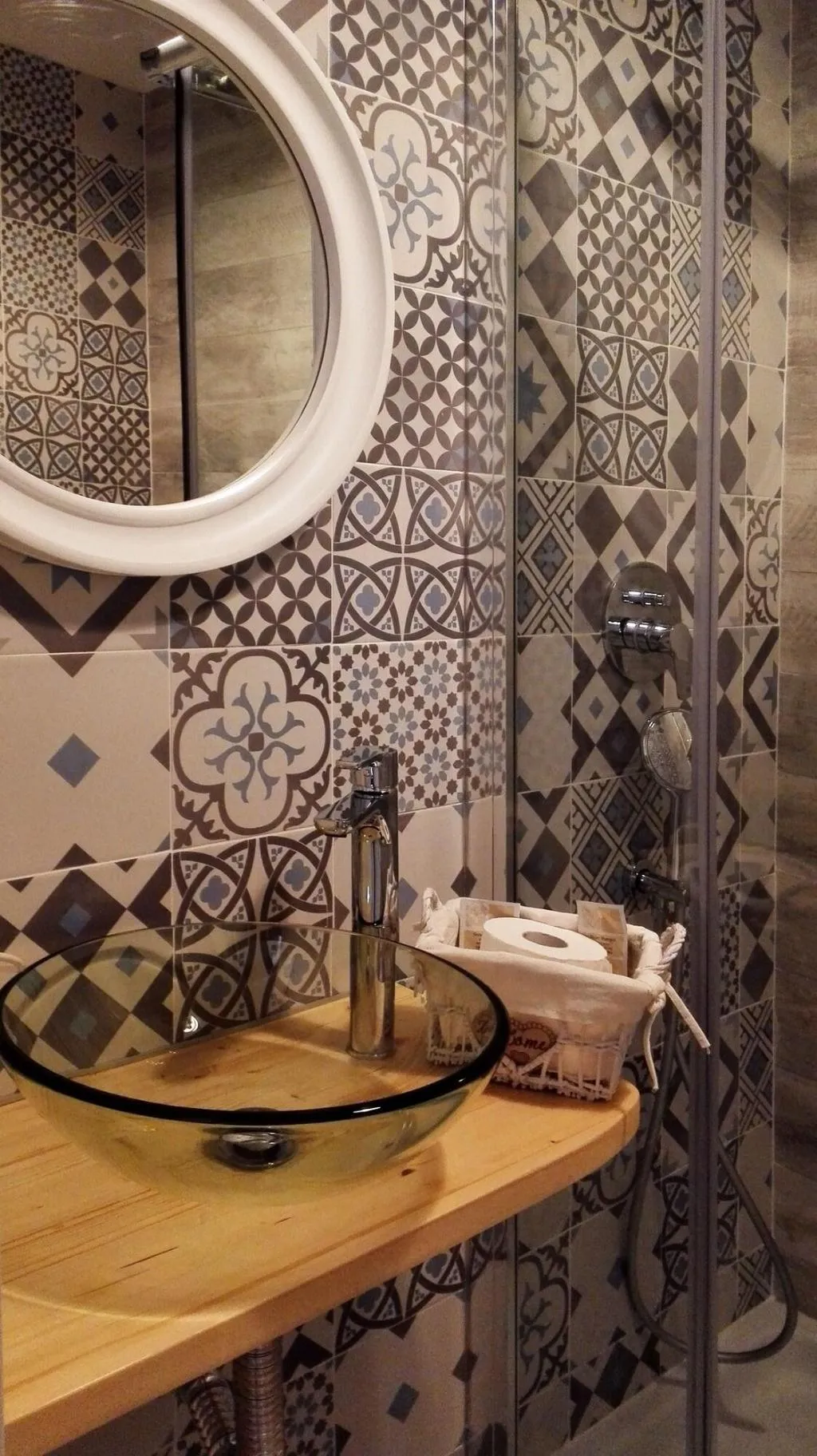 Room, Quartino Napoletano, Naples