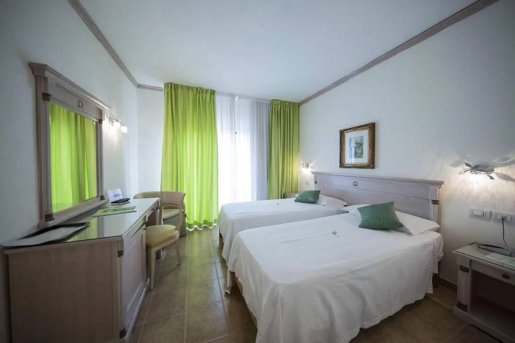 Room, Mancini Park, Rome