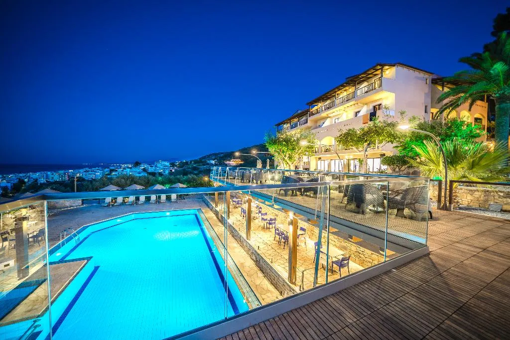 Pool, Forest Park, Crete