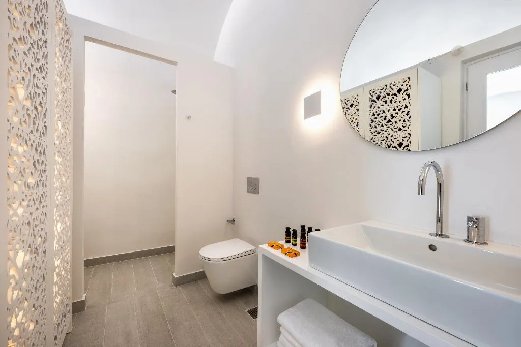 SUITE WITH PRIVATE POOL Room, Palm Island Suites, Santorini