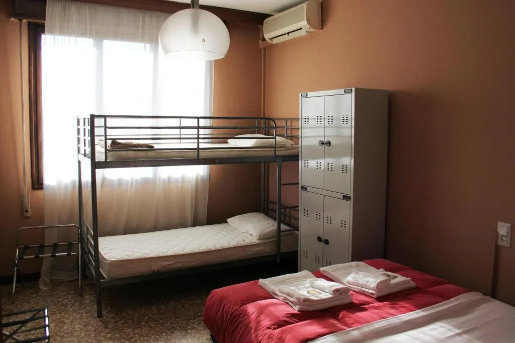 Room, Colombo Hotel & Hostel For Backpackers, Venice