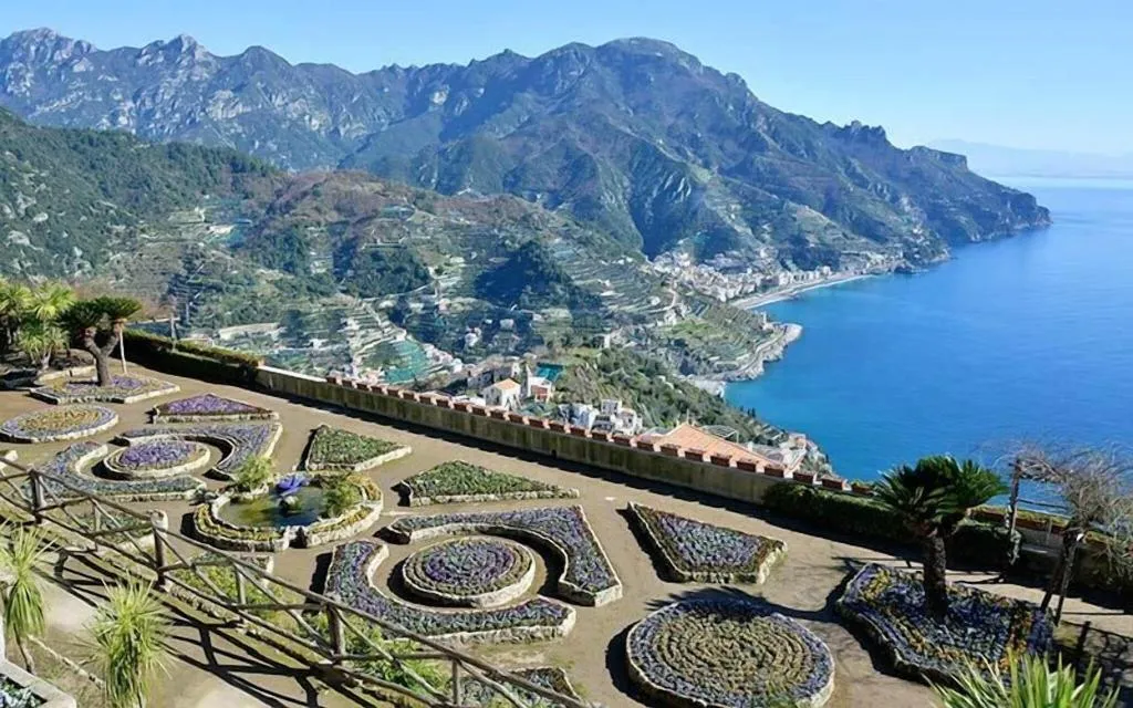 General view, Zi'Ntonio, Naples