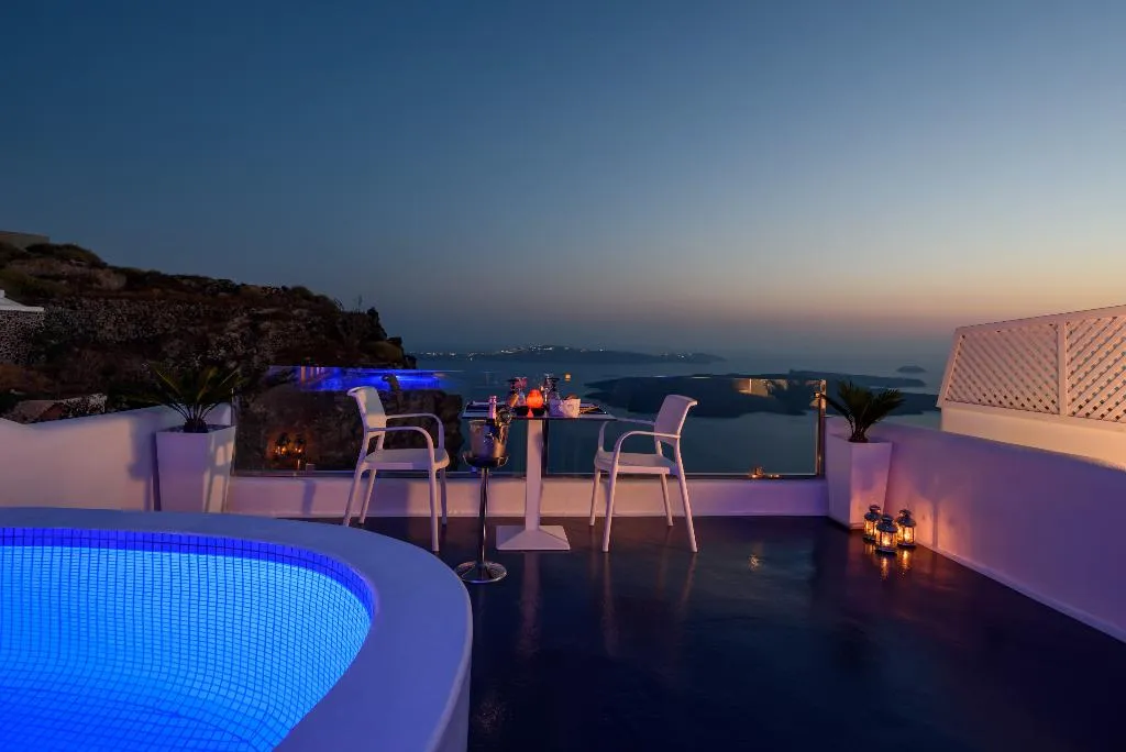 SUITE DELUXE Room, Pegasus Suites & Spa, Santorini