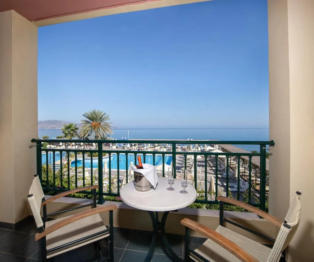 Double or Twin SEA FRONT Room, Hydramis Palace Beach Resort, Crete