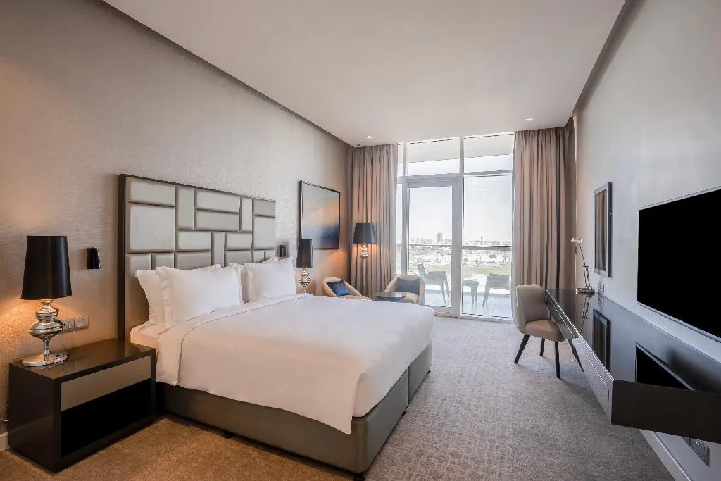DOUBLE STANDARD Room, Radisson Dubai Damac Hills, Dubai