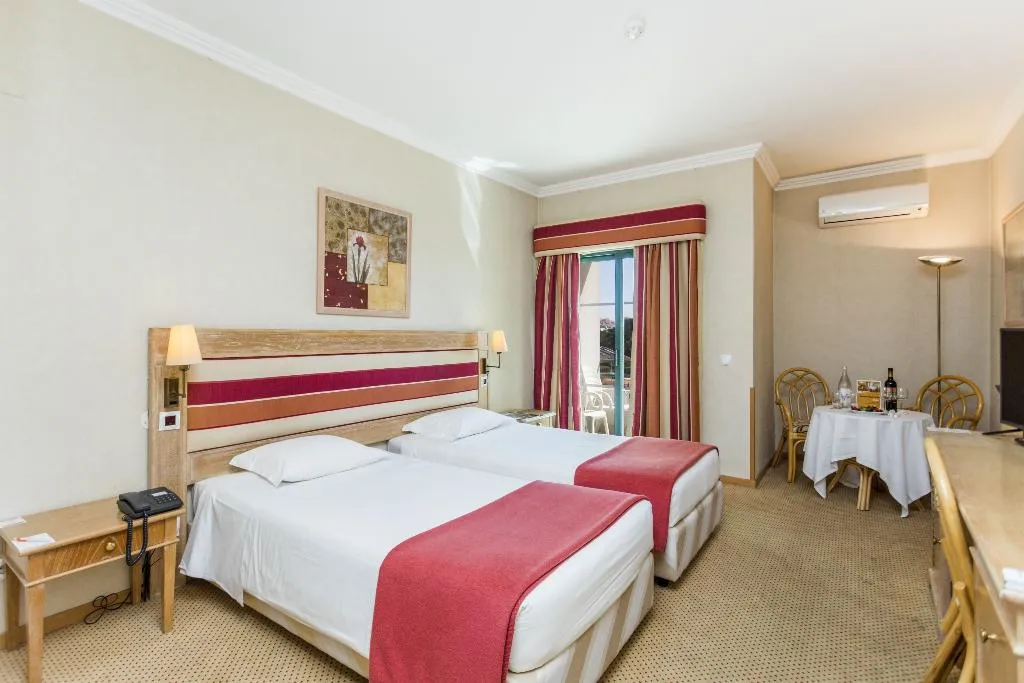 Double or Twin STANDARD Room, Riviera Hotel Carcavelos, Lisbon