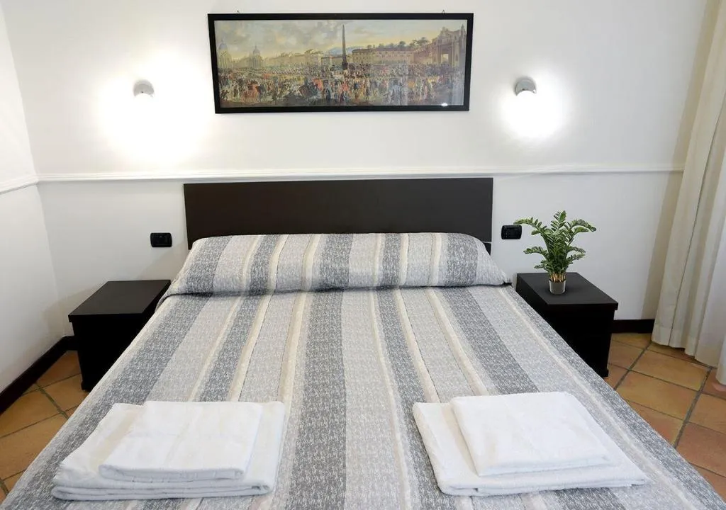 Room, Few Steps From Colosseum, Naples