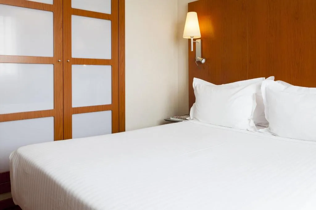 DOUBLE QUEEN SIZE BED Room, AC Sevilla Forum, Seville