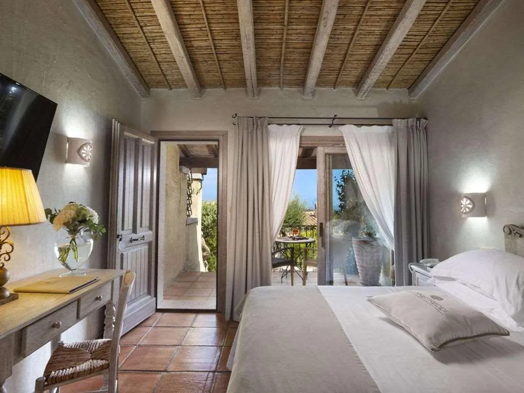 Room, Hotel Li Finistreddi, Olbia