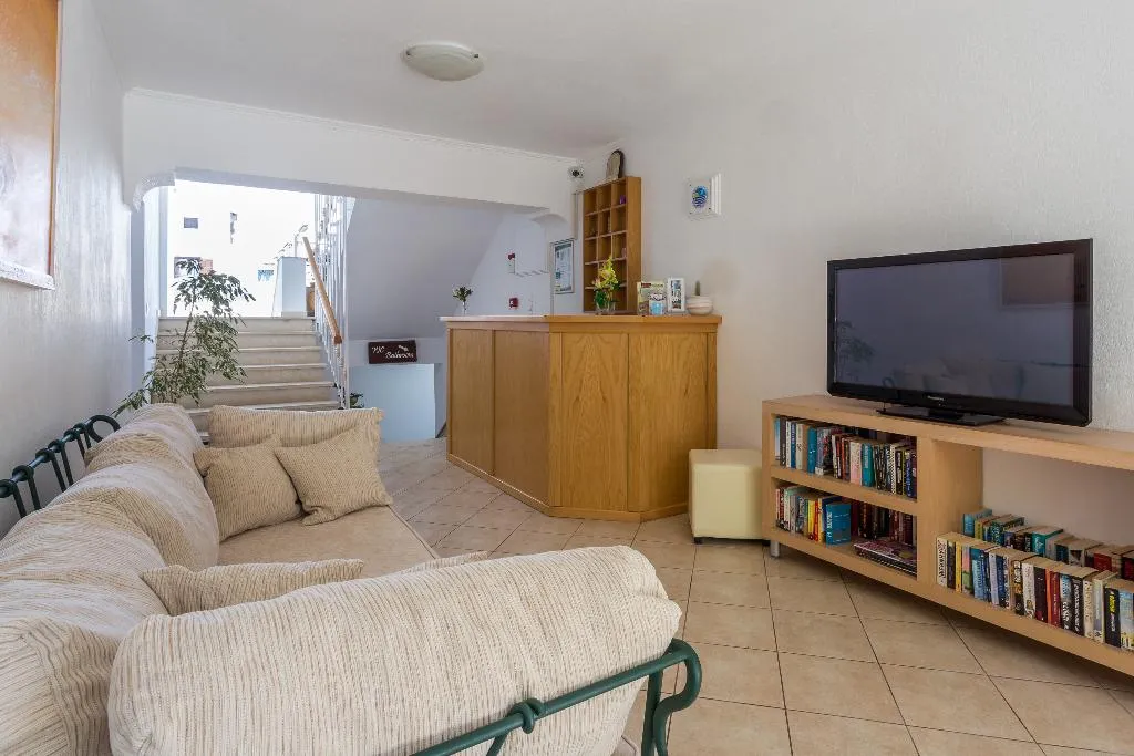 Lobby, Ritsa Apartments, Skiathos