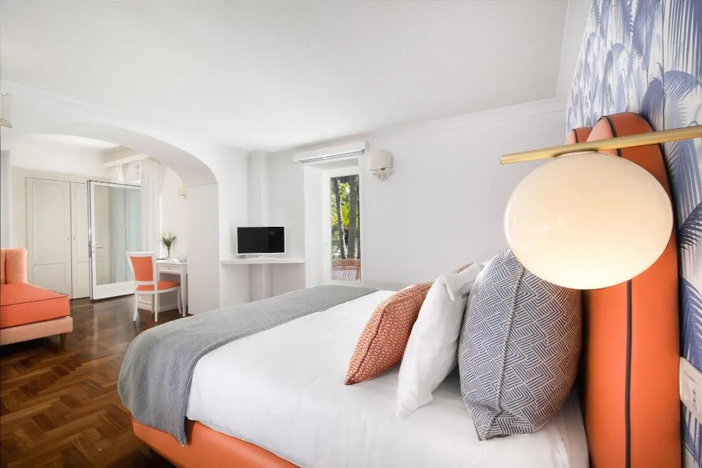 DOUBLE DELUXE WITH JACUZZI Room, Relais Villa Savarese, Naples