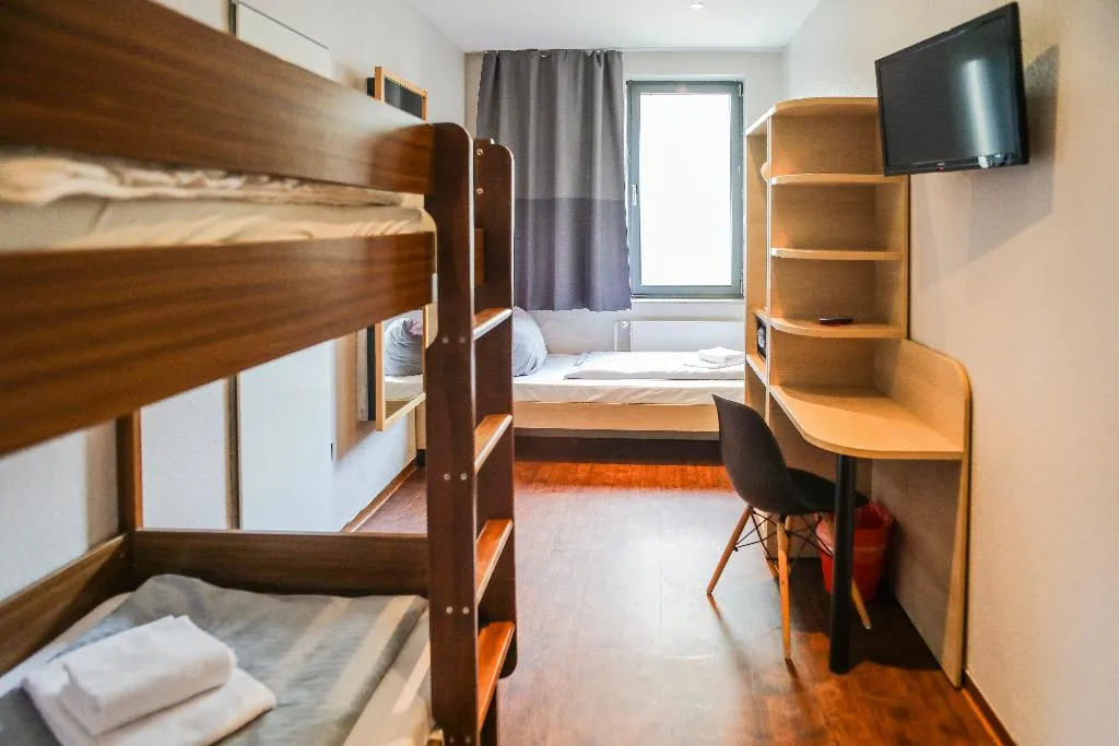 TRIPLE ECONOMY Room, Acama Kreuzberg Hotel+Hostel, Berlin