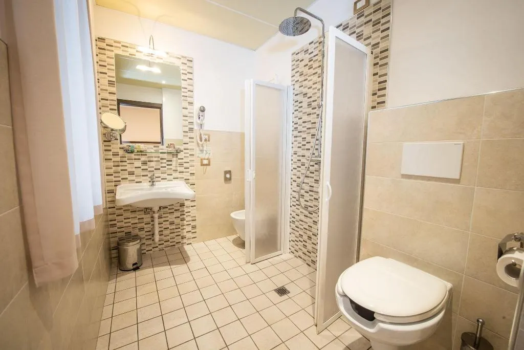 Room, Hotel Rosa, Milan
