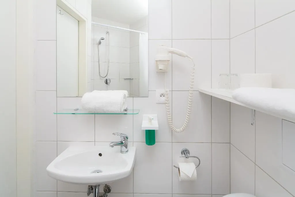 DOUBLE BASIC Room, Minimino Hotel Prague, Prague