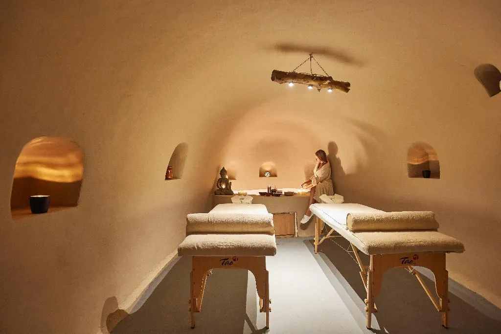 Sports and Entertainment, Thermes Luxury Villas by Mr and Mrs White, Santorini
