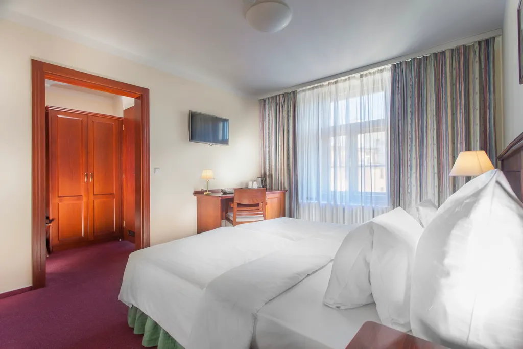 Double or Twin STANDARD Room, Hotel Lunik, Prague