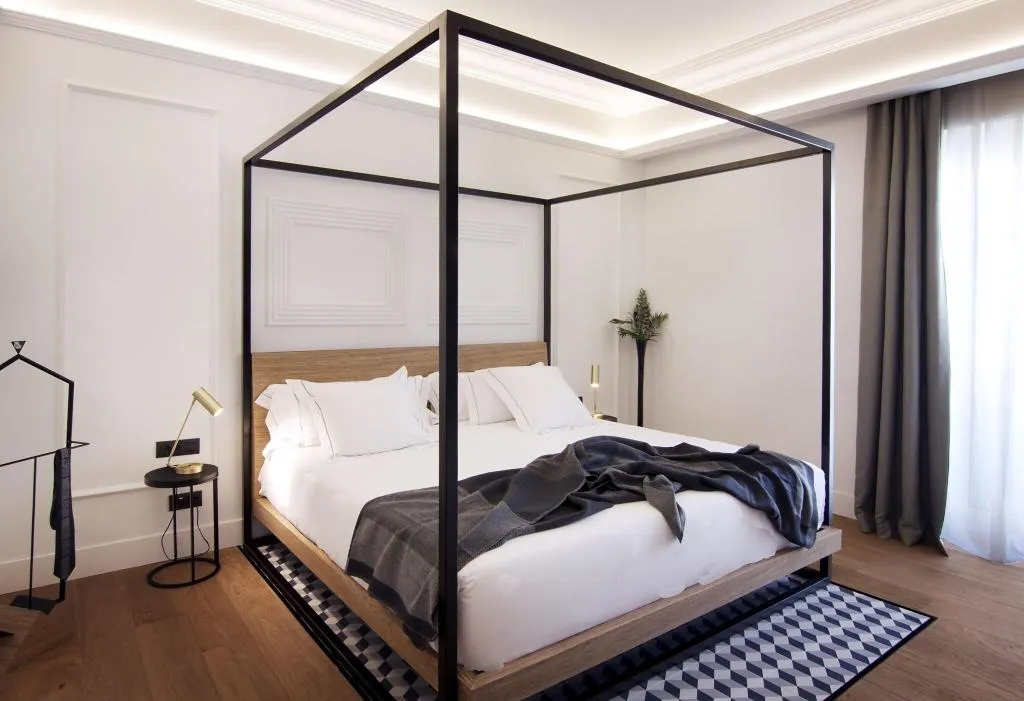 JUNIOR SUITE TWO BEDS Room, One Shot Palacio Reina Victoria 04, Valencia