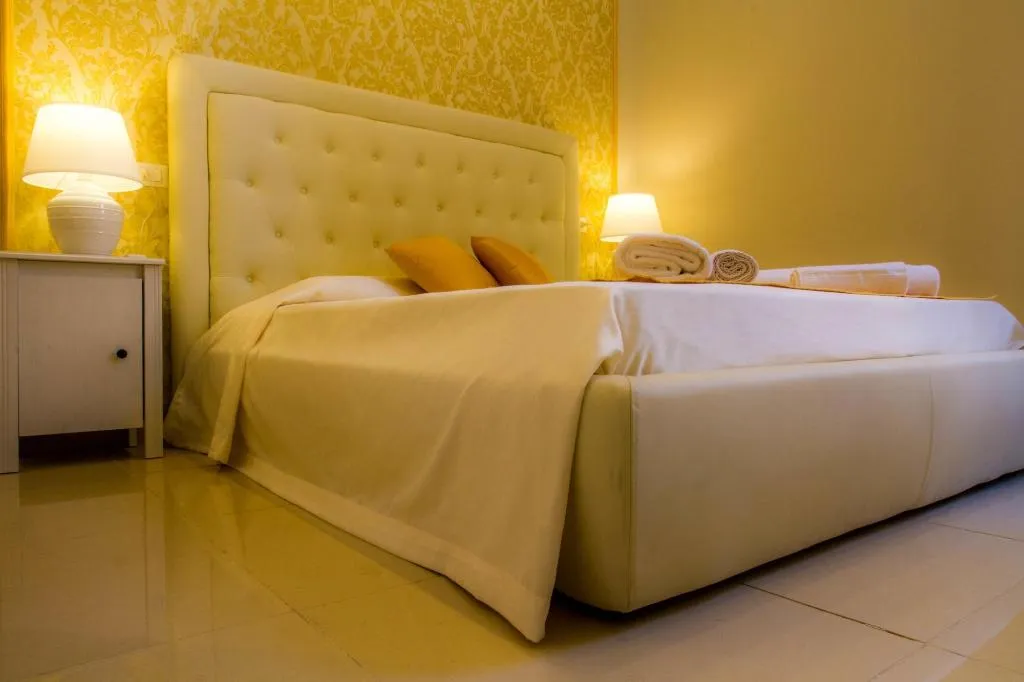 Room, Magister, Rome