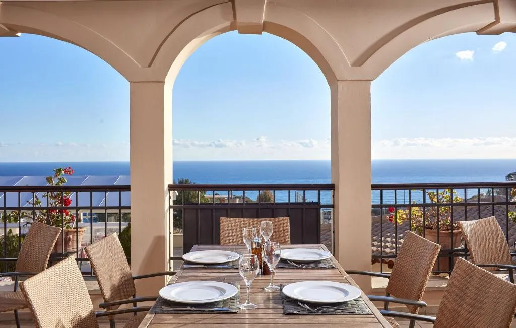 Bar, Atlantica Aphrodite Hills Hotel, Cyprus