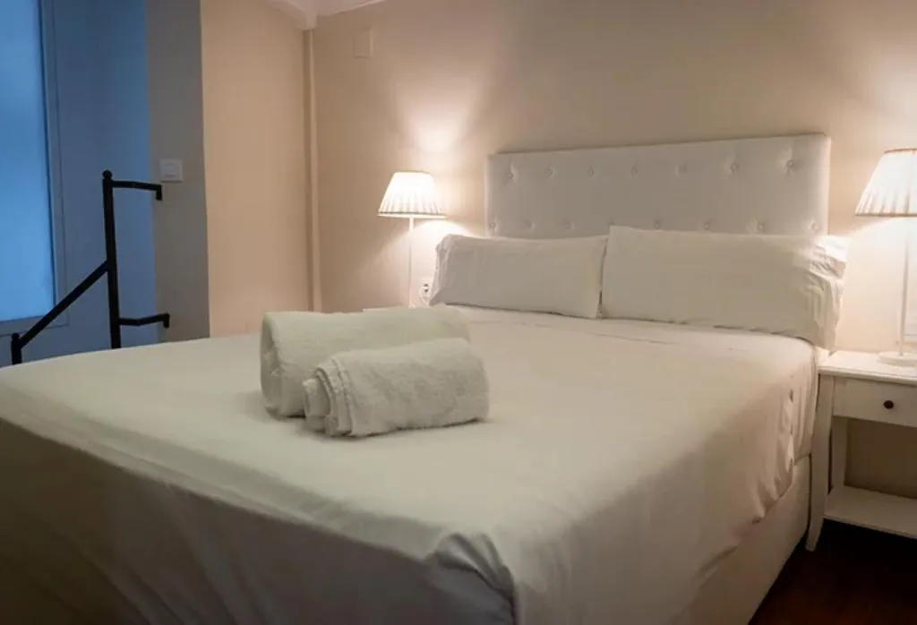 Double or Twin DUPLEX Room, Catalina Suites Hotel 3*, Valencia
