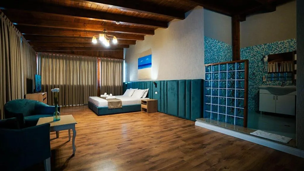 Room, Hotel Majestic, Durres