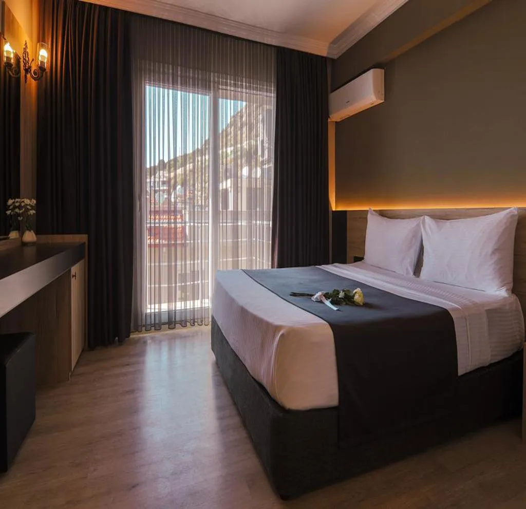 Room, Grand Faik Hotel, Izmir