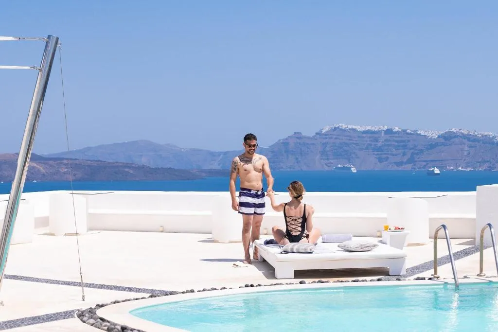Pool, Avant Garde Suites, Santorini