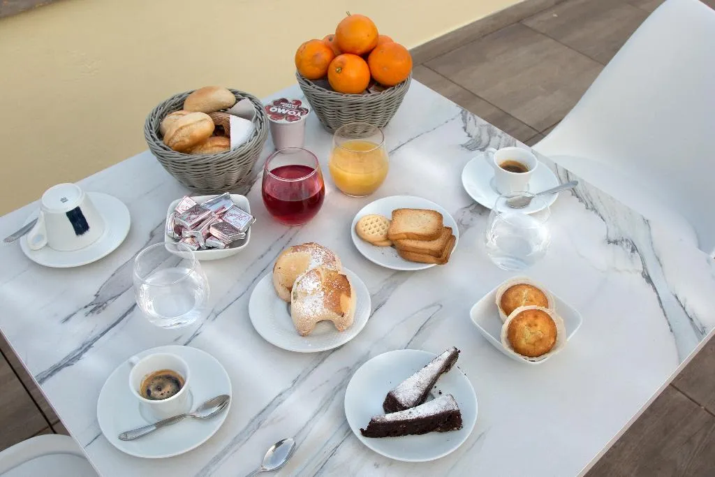 Restaurant, Palazzo Sant Antonio Napoli, Naples