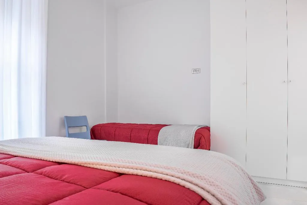 APARTMENT WITHOUT BALCONY Room, Casina Rossa, Naples