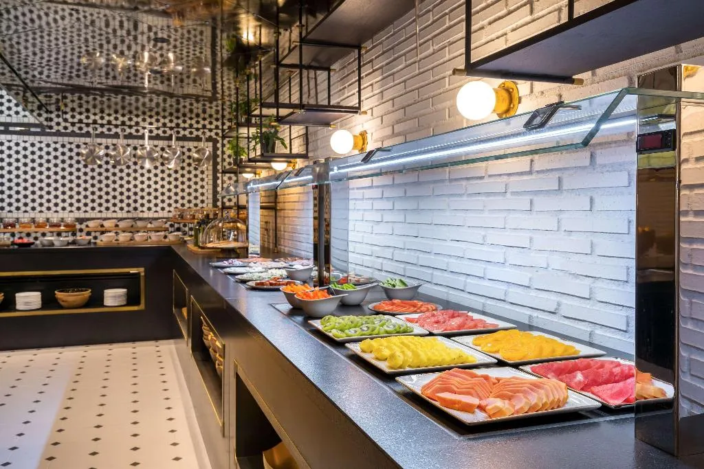 Restaurant, Canopy by Hilton Madrid Castellana, Madrid