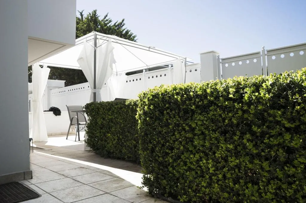 Room, Villa d'Irene - near Athens airport, 200 meters fr, Athens