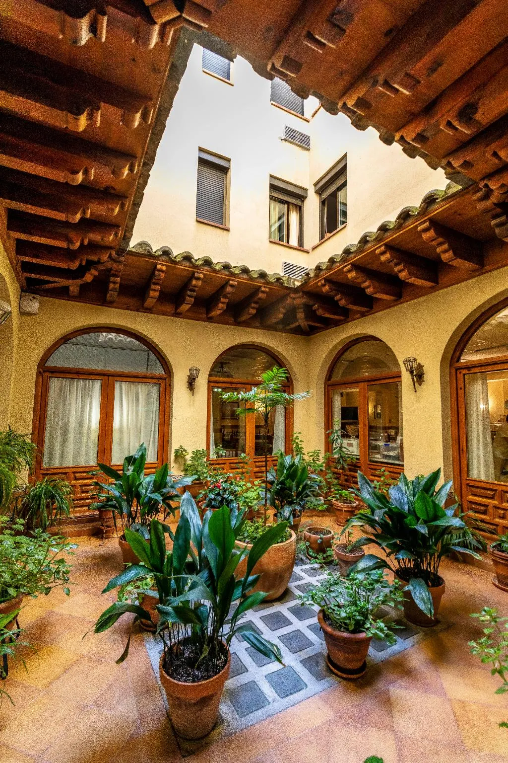Lobby, Santa Isabel, Madrid