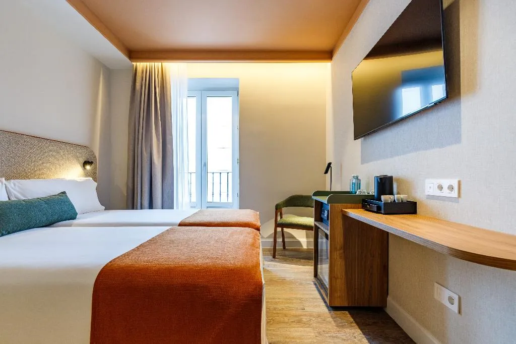 DOUBLE SINGLE USE CITY VIEW Room, Petit Palace Puerta del Sol, Madrid